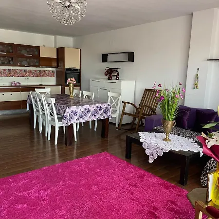 Medaria Residence Apartman